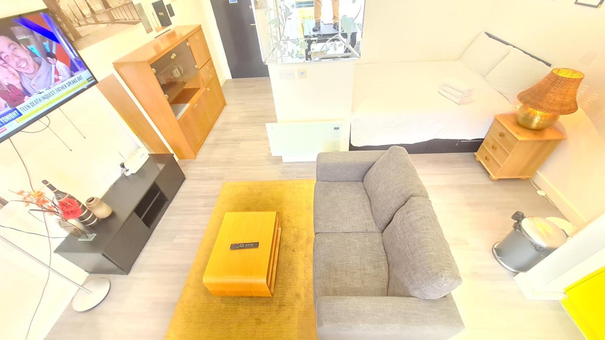 Compact Serviced Centre - Netflix, Wifi, Digital Tv Apartment Sheffield